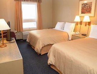Super 8 By Wyndham Ajax/Toronto On,Durham>>Ajax,2 star