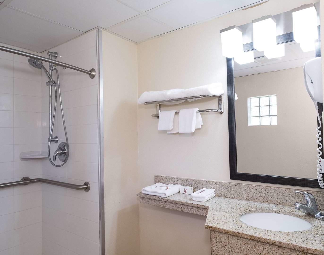 red roof inn neptune jersey shore