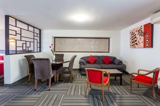 ramada plaza leon