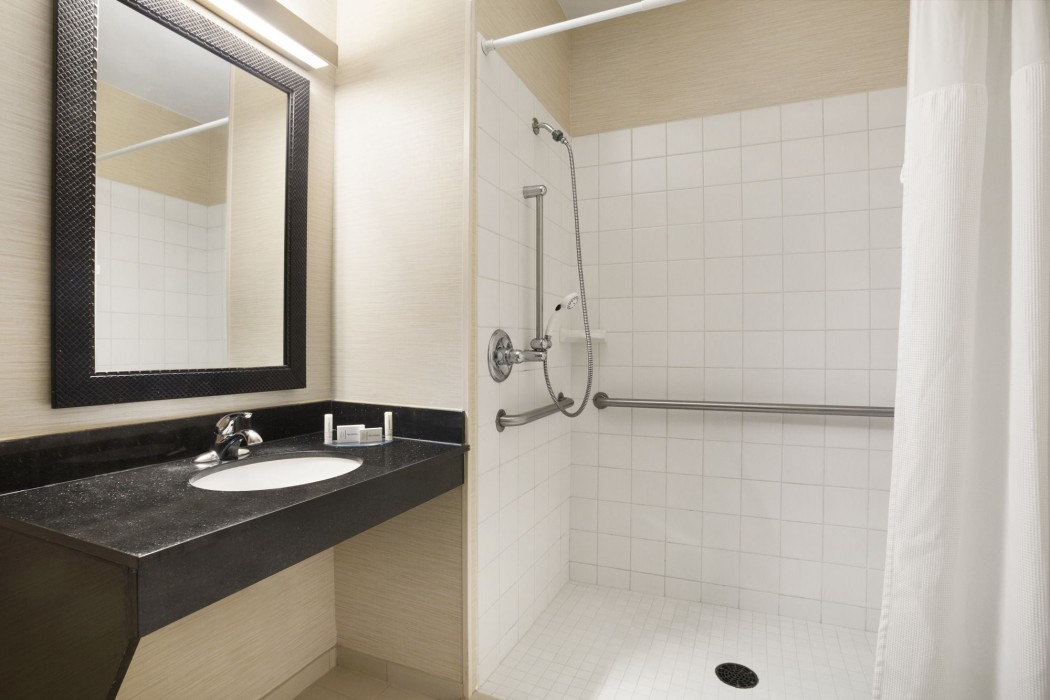 fairfield inn by marriott dubuque