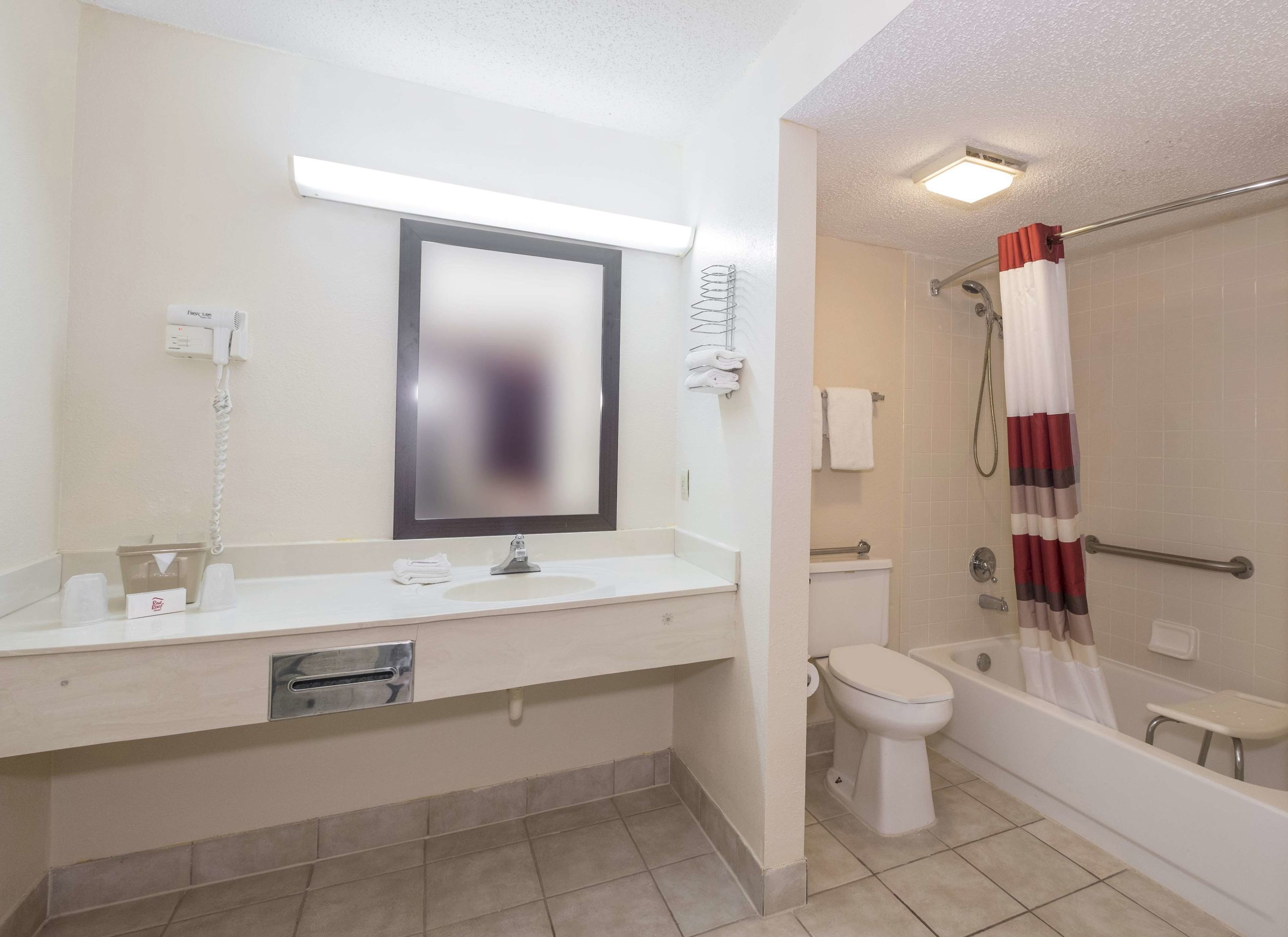 red roof inn acworth emerson lakepoint south