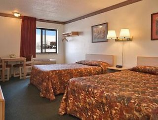 Super 8 By Wyndham Morris,Near Goold Park,2 star