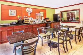 super 8 by wyndham tilton lake winnipesaukee