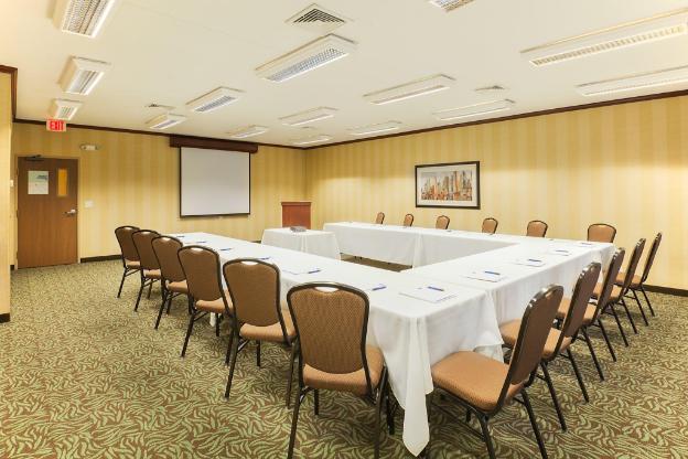 holiday inn express and suites sioux falls at empi