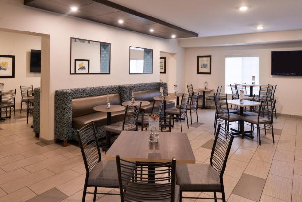 holiday inn express and suites sioux falls at empi