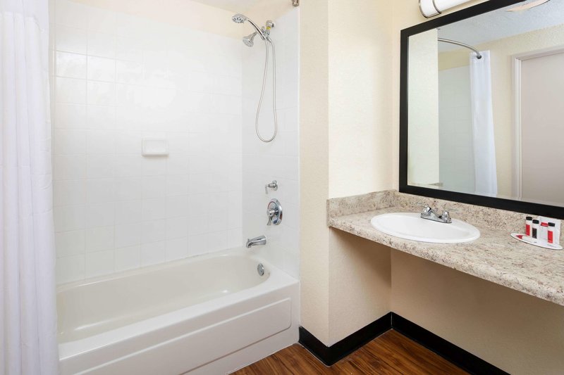 days inn by wyndham macon i 75 north