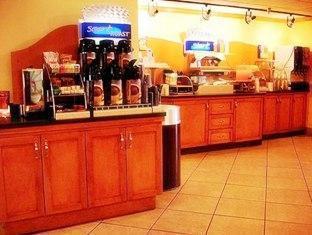 Holiday Inn Express Fayetteville- Univ Of Ar Area By Ihg,Washington>>Bentonville - Fayetteville,3 star