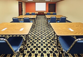 holiday inn express fayetteville univ of ar area by ihg