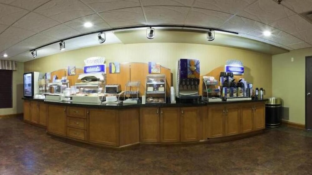 holiday inn express fayetteville univ of ar area by ihg