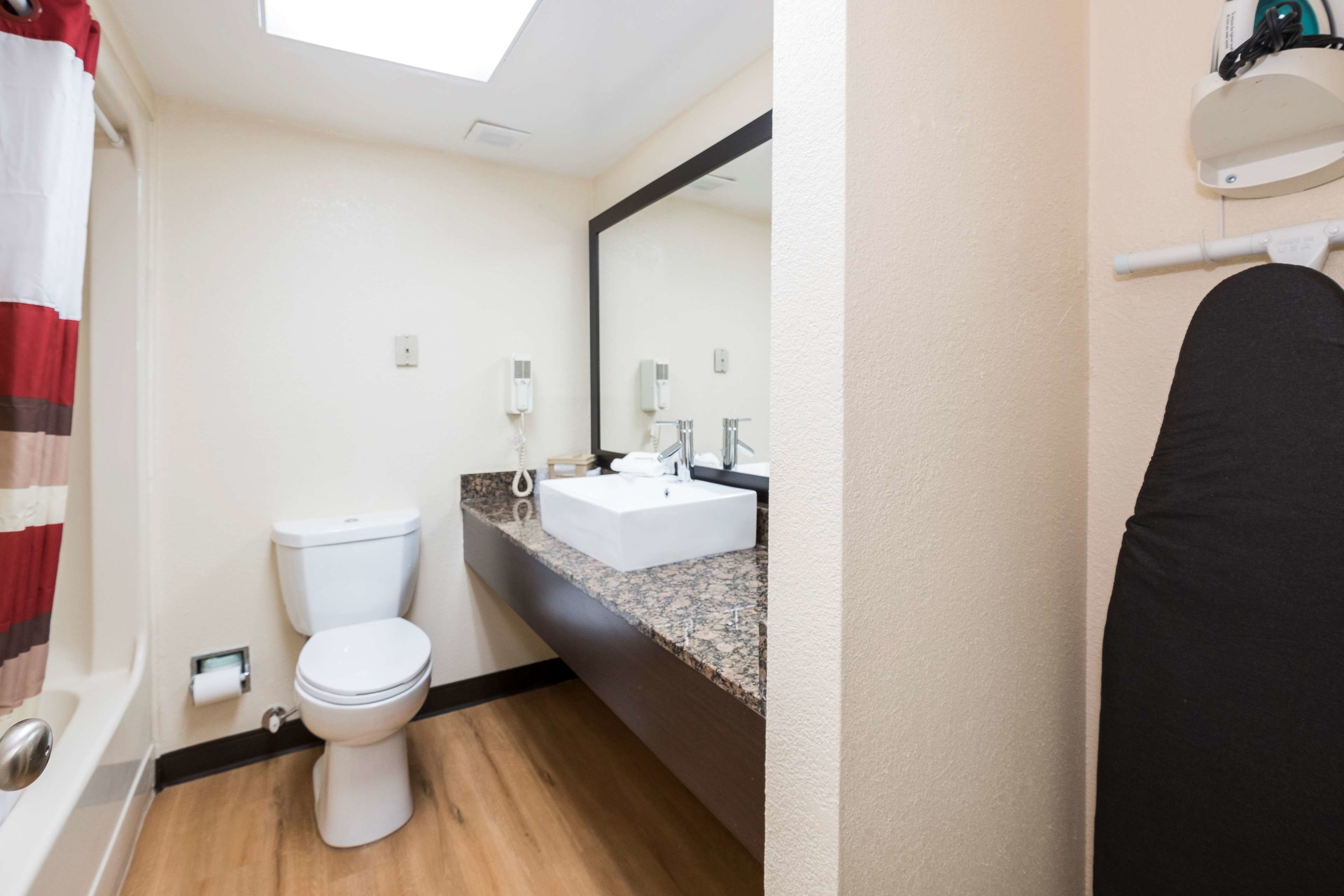 red roof inn plus and suites opelika