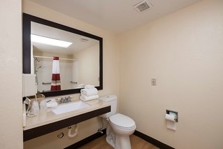 red roof inn plus and suites opelika