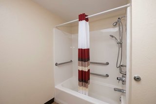 red roof inn plus and suites opelika