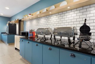 Country Inn & Suites By Radisson, St. Cloud West, Mn,Minnesota>>Collegeville,3 star
