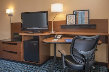 fairfield inn and suites by marriott frederick
