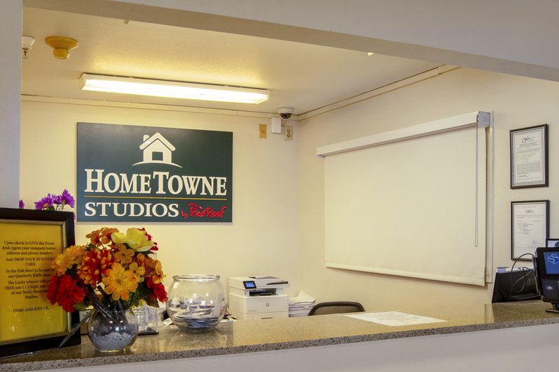 hometowne studios by red roof salem or