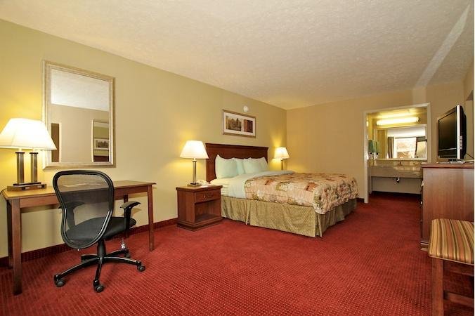 springfield inn tn