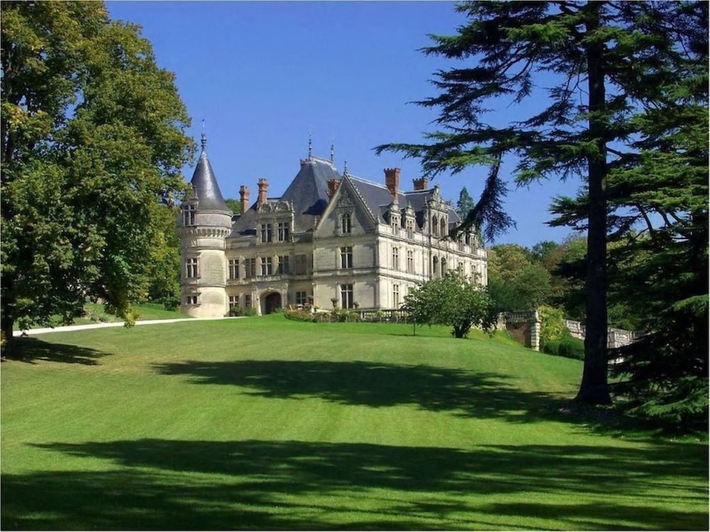 chateau de la bourdaisiere