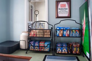 Econo Lodge Inn & Suites South,Huron>>Cleveland,2 star