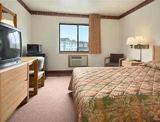 Super 8 By Wyndham East Moline,East Moline>>Carbon Cliff,2 star