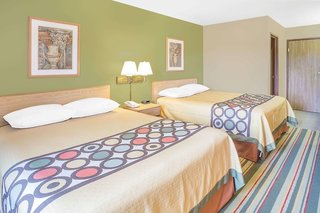 super 8 by wyndham east moline