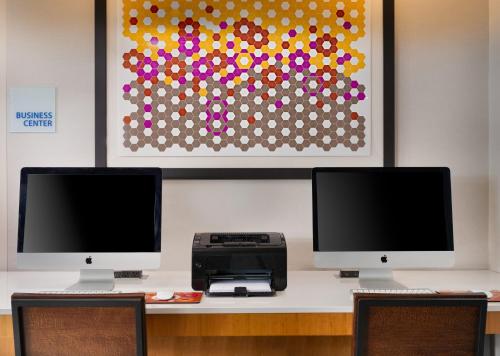 holiday inn express and suites olive branch by ihg