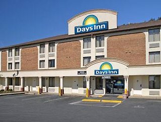 Days Inn By Wyndham Dumfries Quantico,Dumfries>>Accokeek,2 star