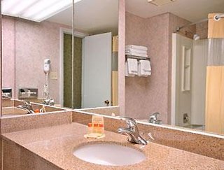Days Inn By Wyndham Dumfries Quantico,Dumfries>>Accokeek,2 star