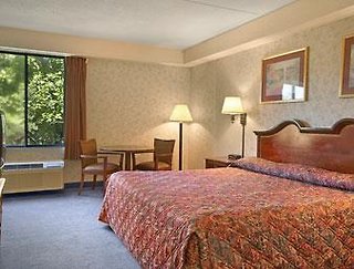 Days Inn By Wyndham Dumfries Quantico,Dumfries>>Accokeek,2 star