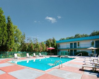 Rodeway Inn & Suites,Carrollton>>Atlanta,2 star