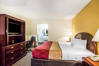 rodeway inn and suites