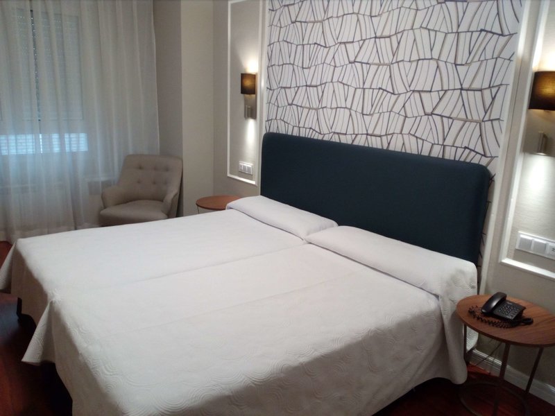hotel corona de castilla burgos