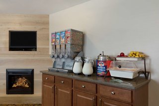 Country Inn & Suites By Radisson, Georgetown, Ky,Near The Pavillion,3 star