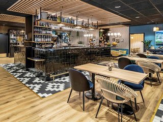 mercure la roche sur yon centre