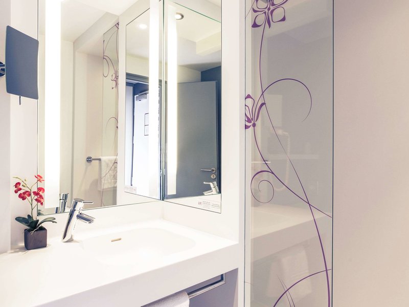 mercure la roche sur yon centre