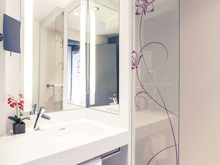 mercure la roche sur yon centre