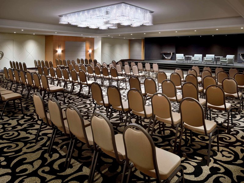 movenpick hotel beirut