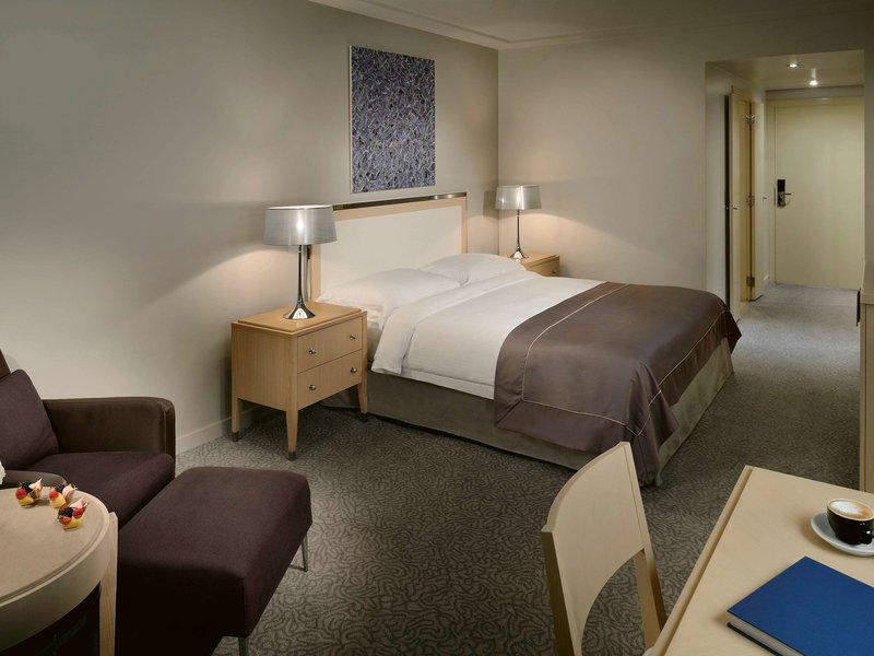 movenpick hotel beirut
