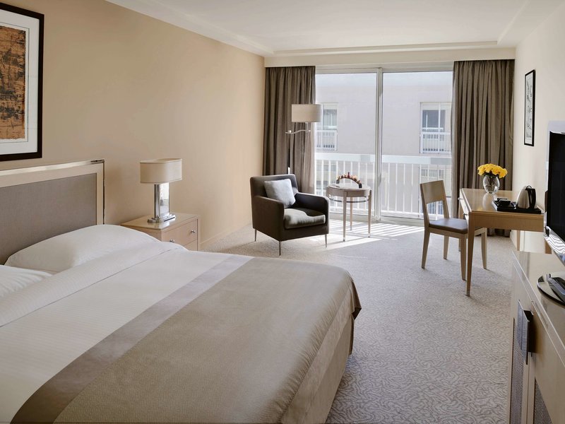 movenpick hotel beirut