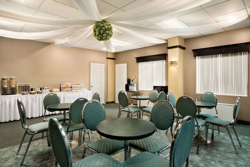 days inn by wyndham ste helene de bagot