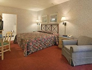 Super 8 By Wyndham Ashland,Burbank>>Ashland,2 star