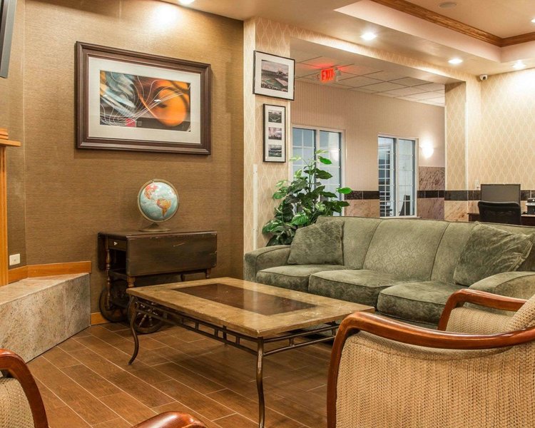 comfort inn and suites