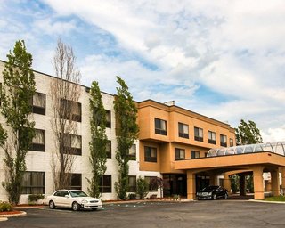 American Inn & Suites Waterford,Lake Angelus>>Detroit,3 star