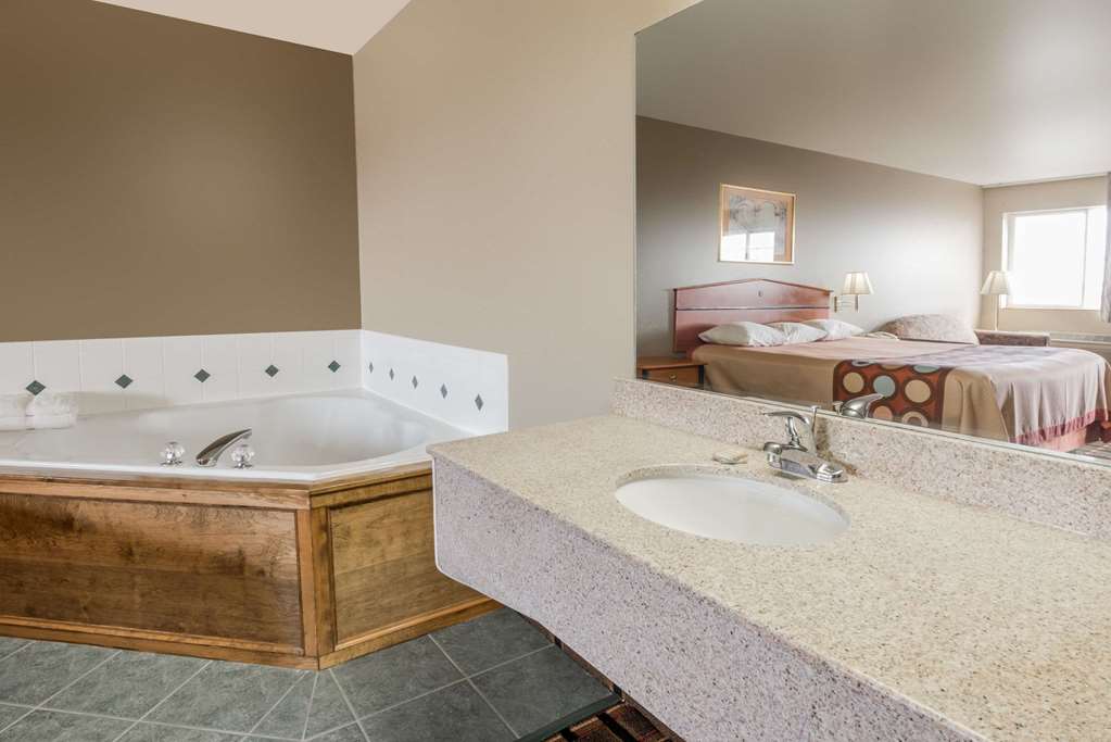 super 8 by wyndham ottawa