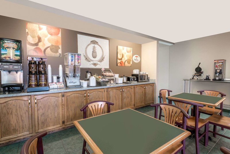 super 8 by wyndham ottawa