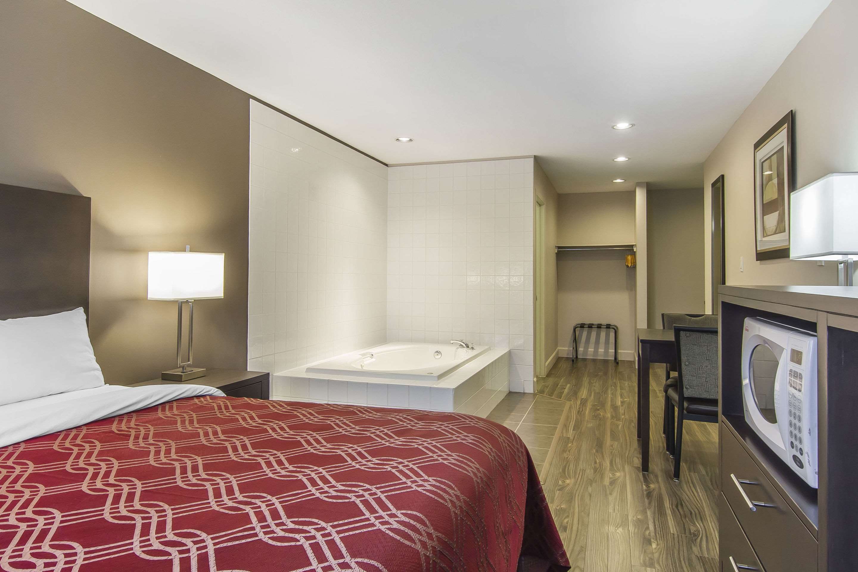 econo lodge lethbridge