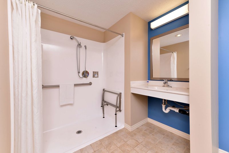 americas best value inn and suites st clairsville wheeling