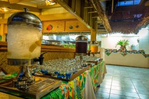 the rarotongan beach resort and lagoonarium