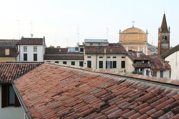 mantua