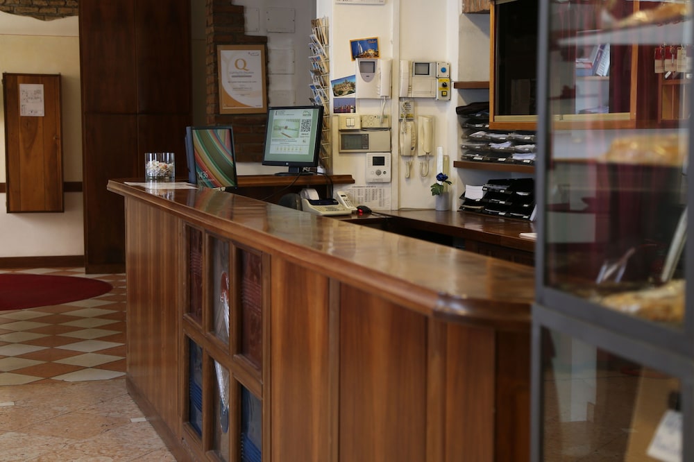 hotel mantegna stazione