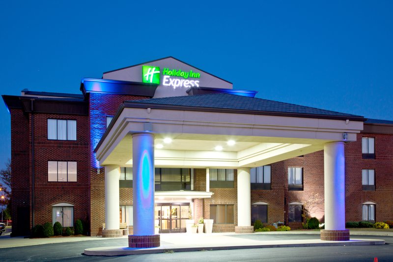 holiday inn express and suites shelbyville